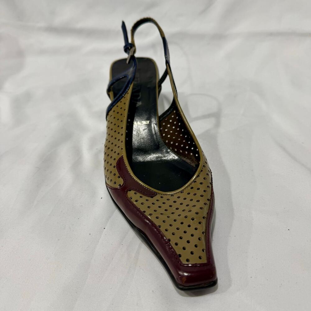 Vintage Prada Y2K Perforated Leather Slingback Kitten Heel 38.5 SINGLE SHOE